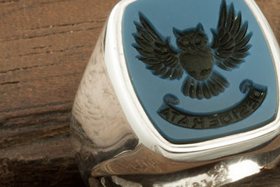 Sardonyx Gemstone Signet Ring Engraved With Owl in Flight & Motto