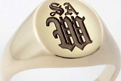 Monogramed Classic Oval Signet Ring - Old English / Traditional