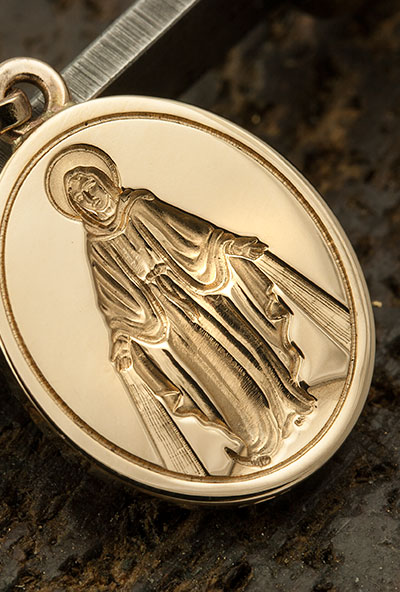 Signet Ring Engraving of Virgin Mary Maddona Miraculous Medal of Our Lady of Graces