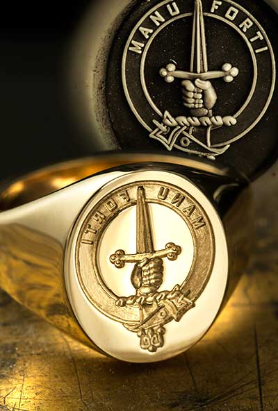 MacKay clan signet ring 'Manu Forti'